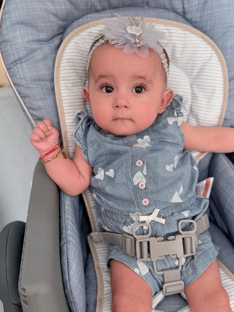 Nirvana con vestido azul